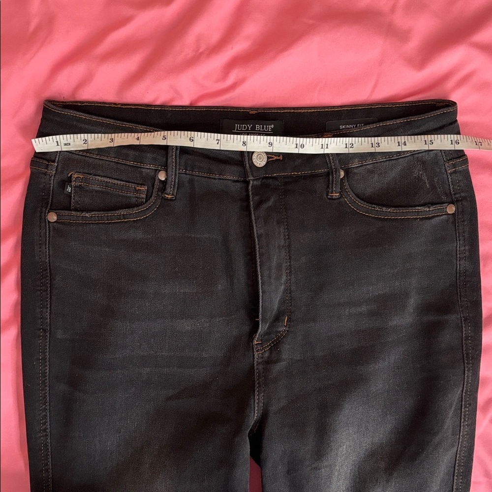 Judy Blue Black Denim Skinny Jeans with Contrast Stitching 13/31 - Picture 8 of 9